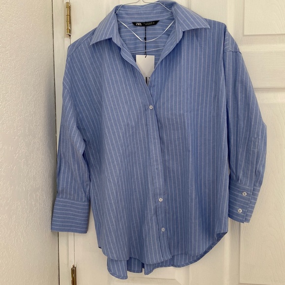 NWT ZARA LAPEL COLLAR SHIRT WITH V-NECK AND LONG SLEEVES. FRONT BUTTON CLOSURE. - Picture 1 of 8